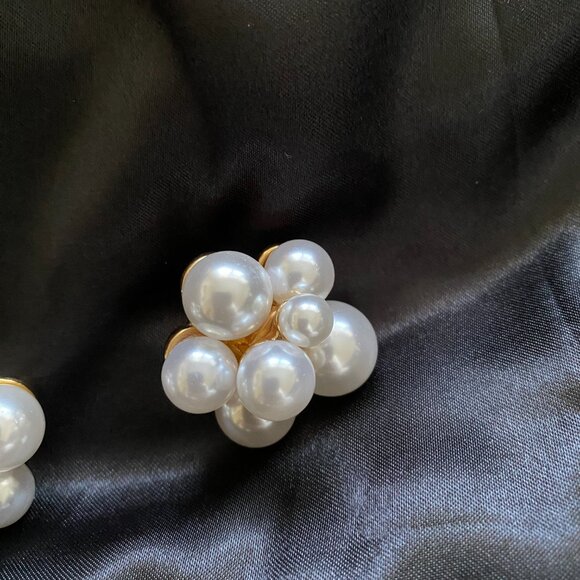 Kenneth Jay Lane Pearl Cluster Post Statement Earrings - Picture 2 of 5